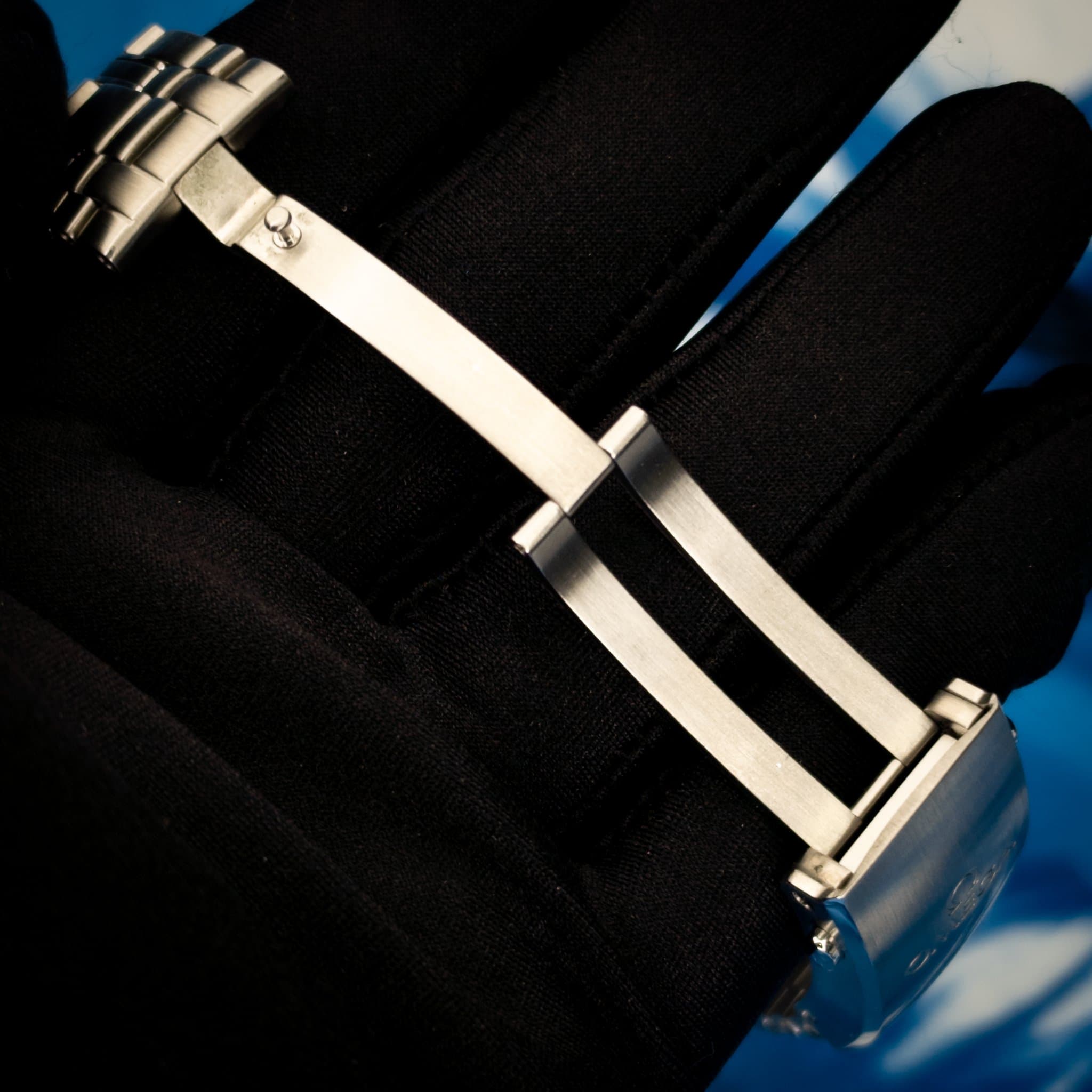 Omega SMP White Wave Steel 2025 (Ref. 210.30.42.20.04.001) — photo 10