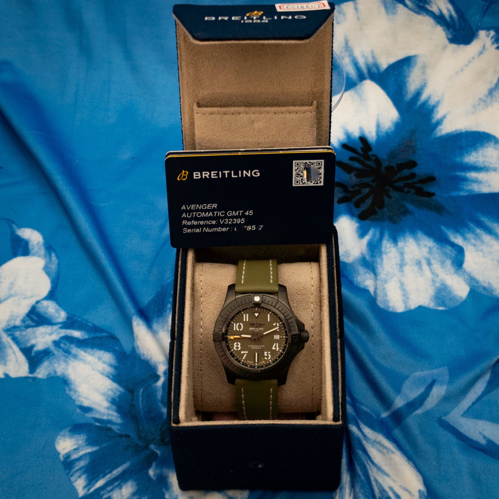 Breitling Avenger Automatic GMT 45 Night Mission LE 2000 (Ref. V323952A1L1X2) — photo 2