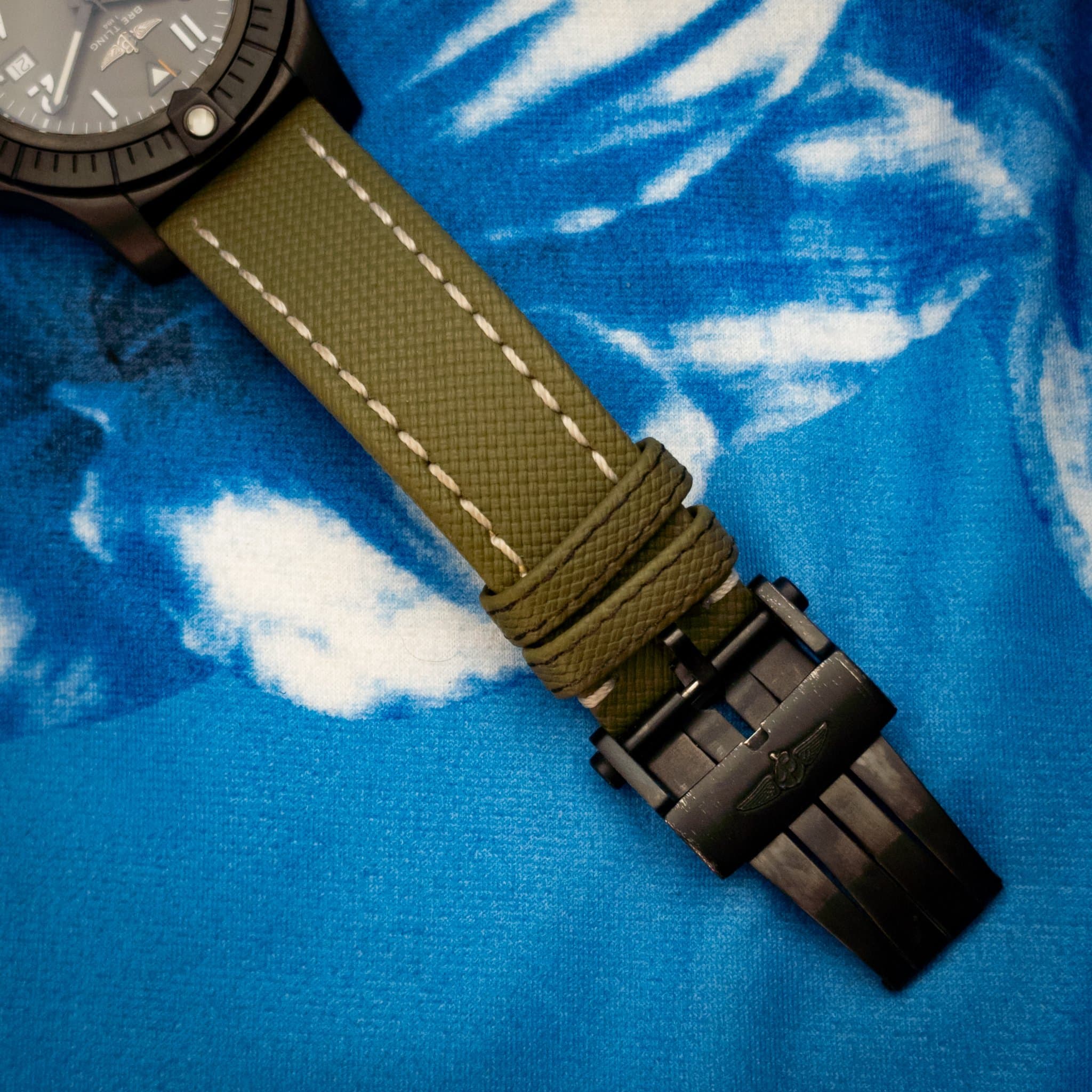 Breitling Avenger Automatic GMT 45 Night Mission LE 2000 (Ref. V323952A1L1X2) — photo 18