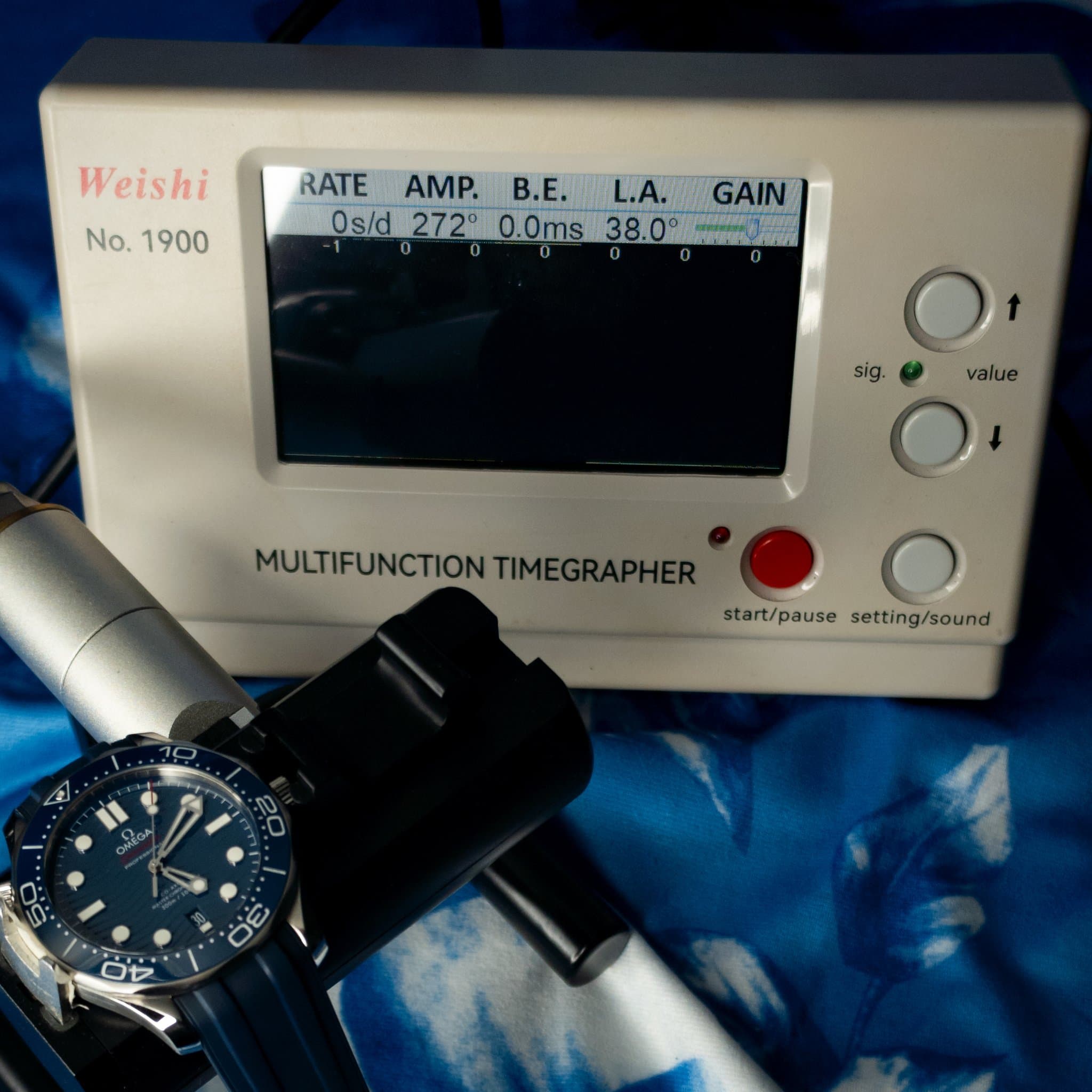 Omega Seamaster Pro 300M Blue Wave Rubber (Ref. 210.32.42.20.03.001) — photo 11