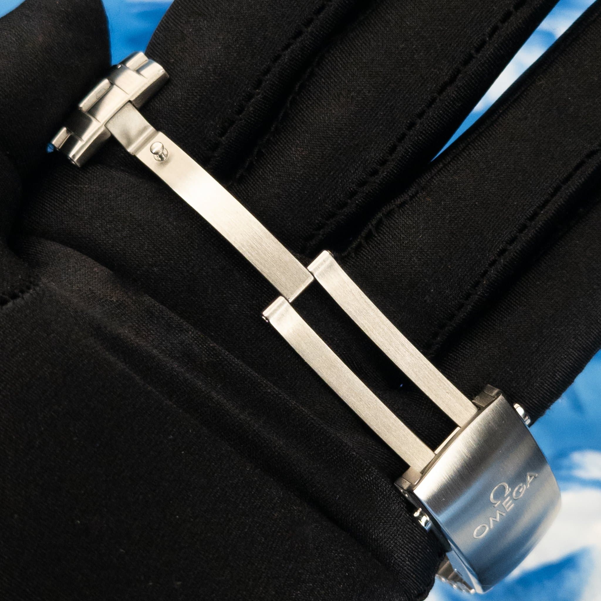 Omega SMP Blue Wave Steel 2025 (Ref. 210.30.42.20.03.001) — photo 10