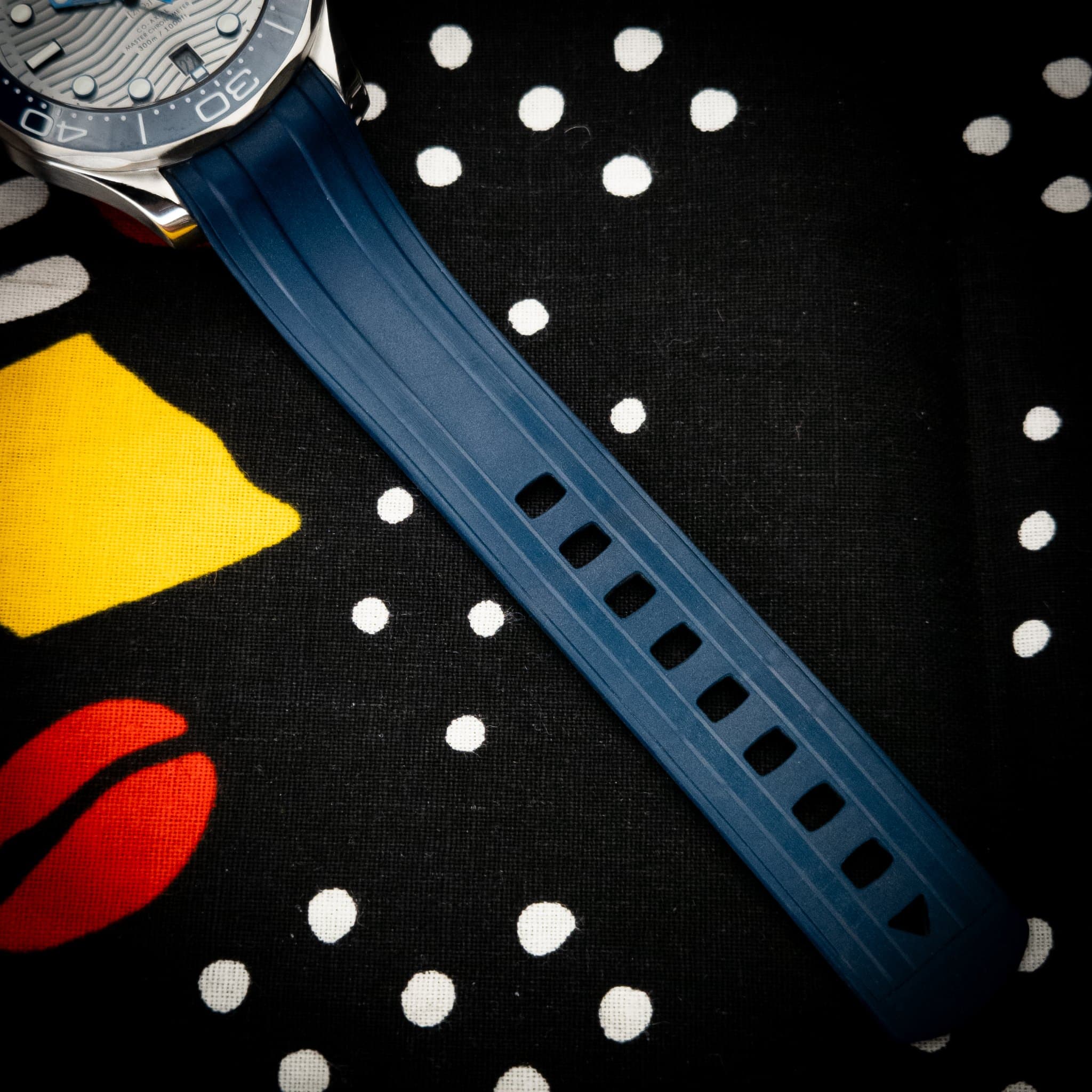 Omega SMP Gray Rub  2023 (Ref. 210.32.42.20.06.001) — photo 11