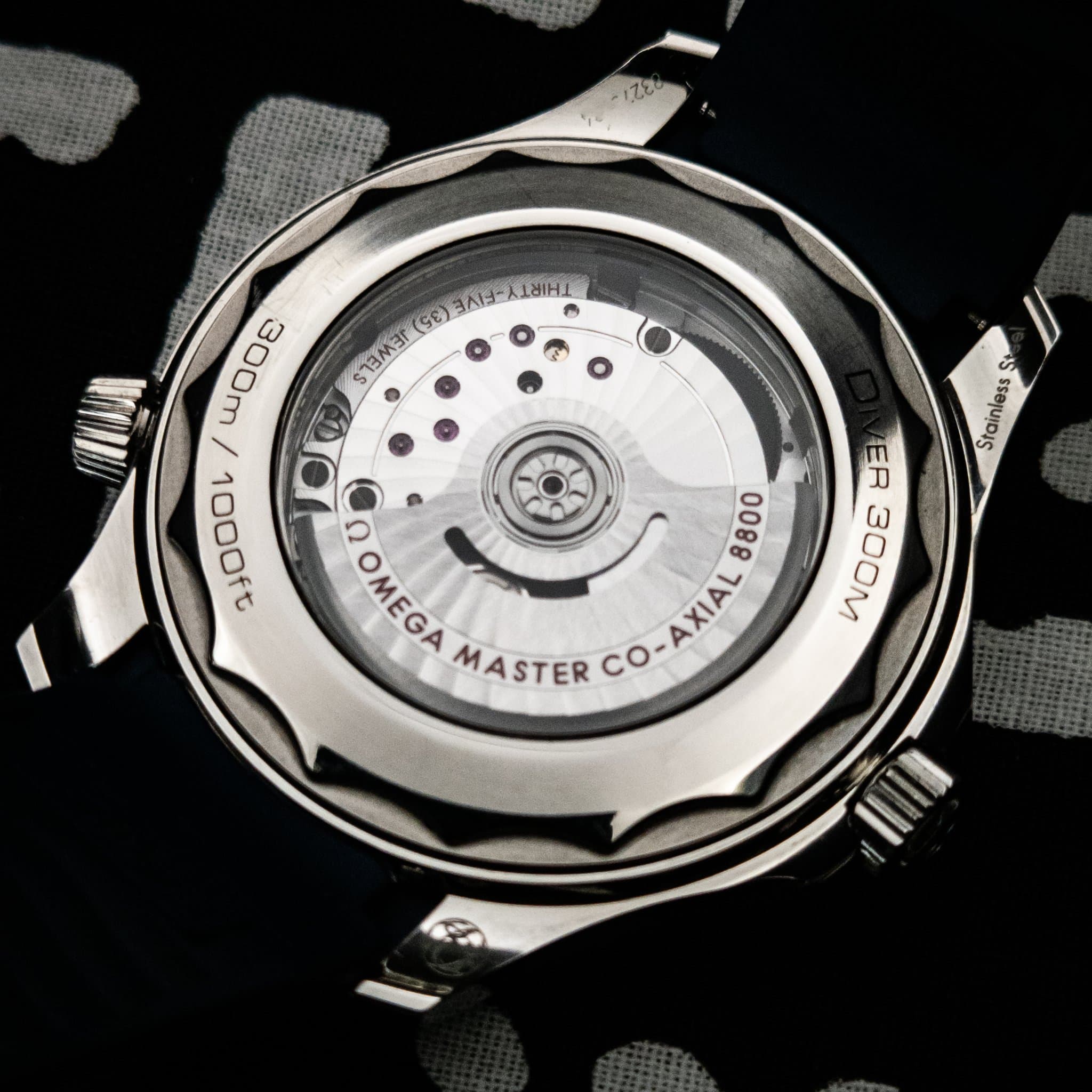 Omega SMP Blue Wave Rub 2021 WM (Ref. 210.32.42.20.03.001) — photo 7