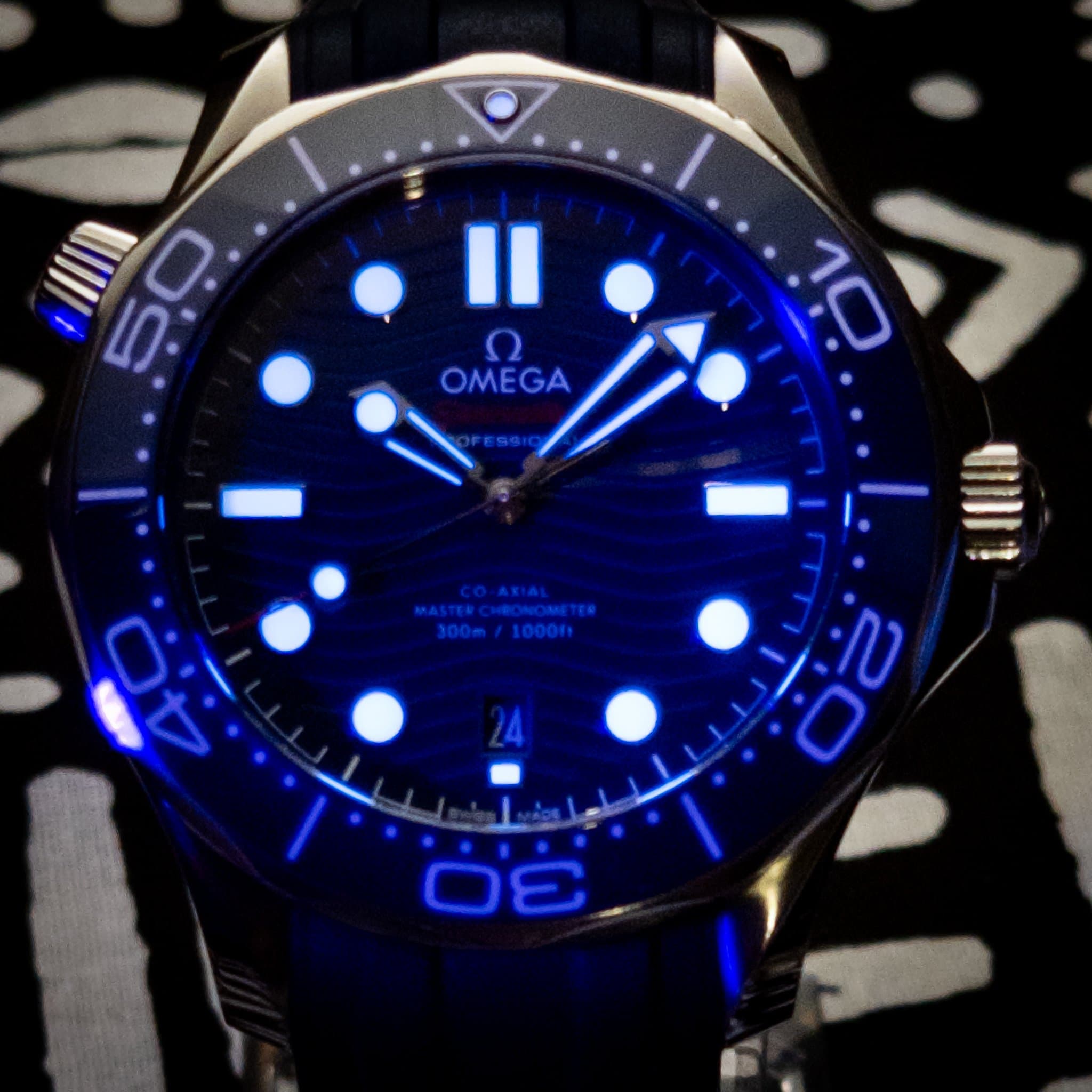 Omega SMP Blue Wave Rub 2021 WM (Ref. 210.32.42.20.03.001) — photo 6