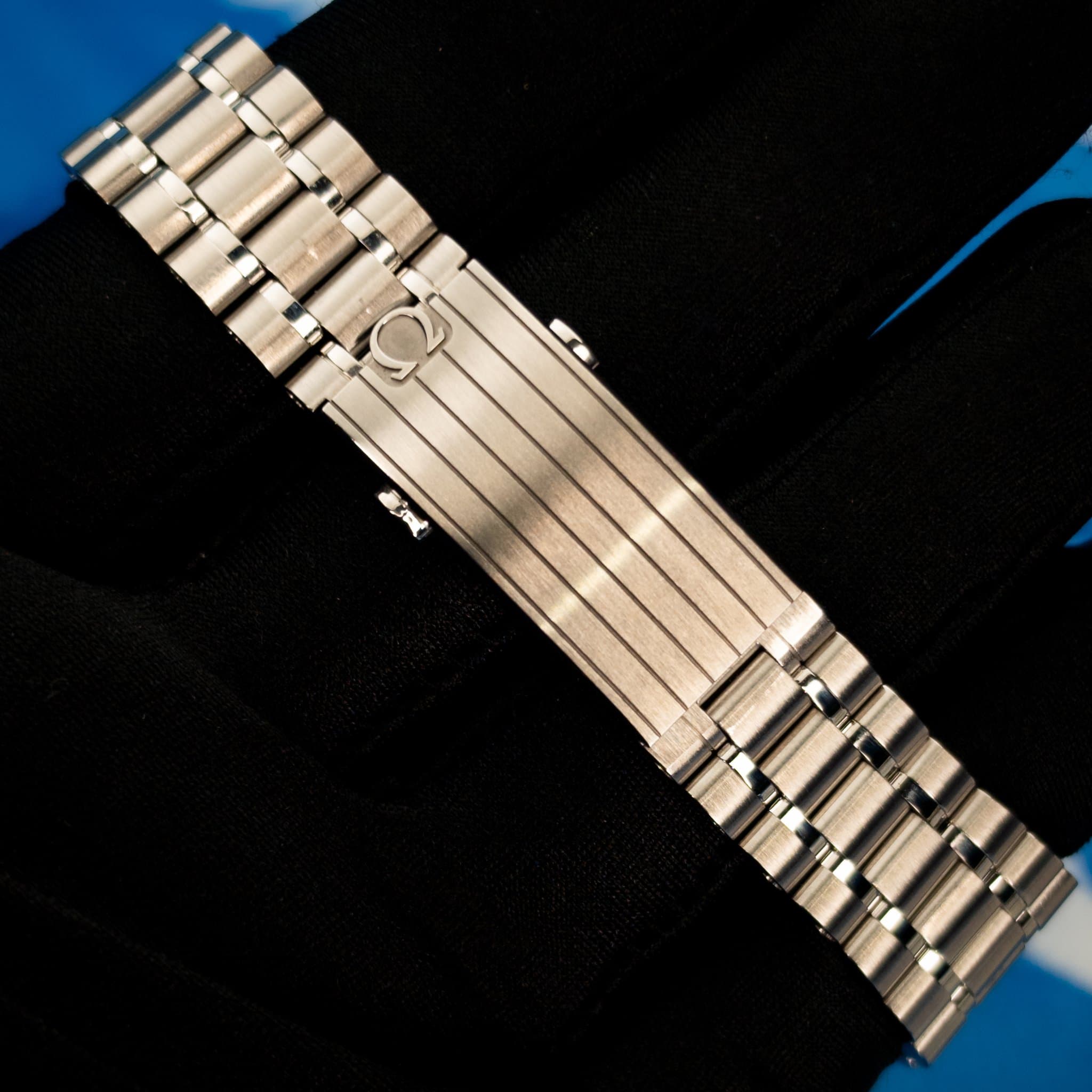 Omega Speedmaster Chronoscope "Snail Dial" (Ref. 329.30.43.51.02.002) — photo 10