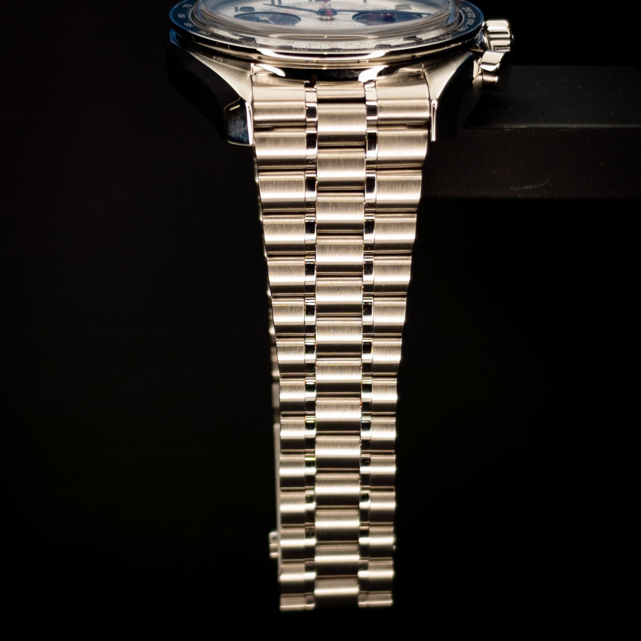 Omega Speedmaster Chronoscope "Snail Dial" (Ref. 329.30.43.51.02.002) — photo 13