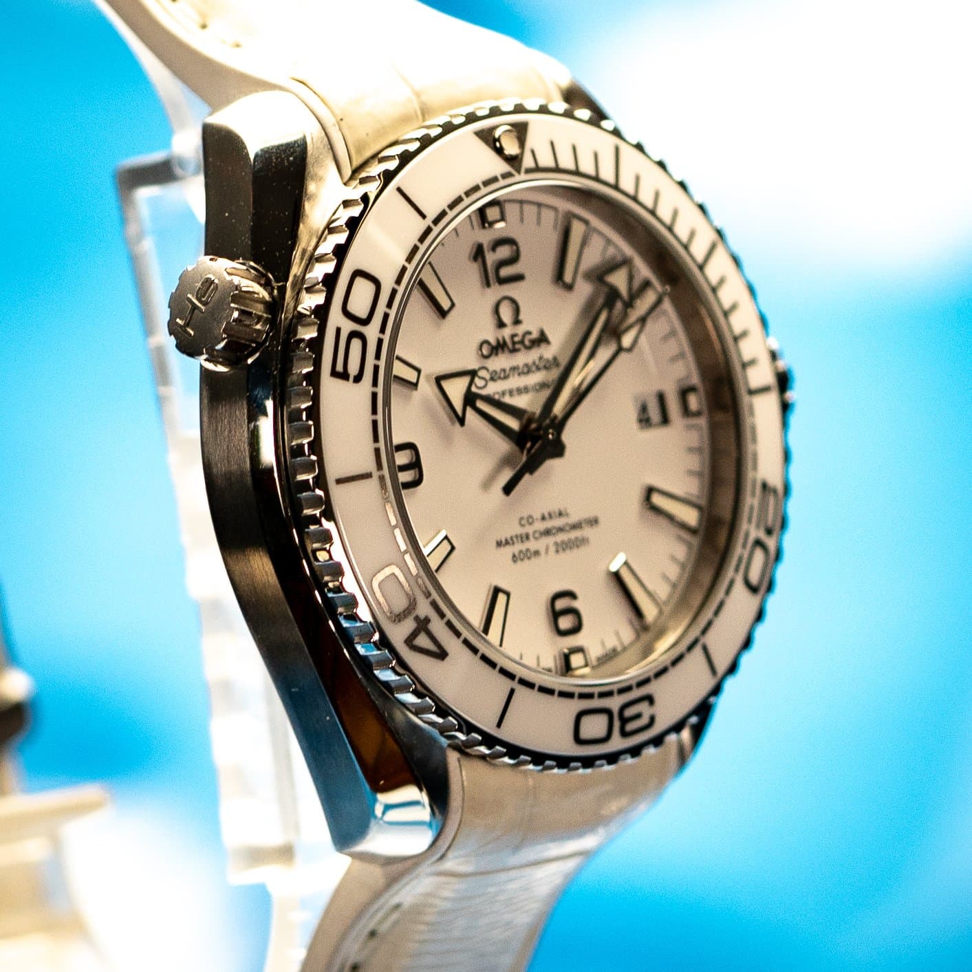 Omega Seamaster Planet Ocean (Ref. 215.33.40.20.04.001) — photo 5